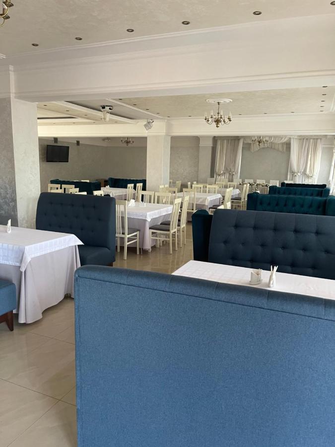 Hotel Yunist Ivano-Frankivsk Esterno foto