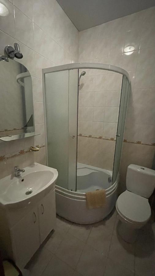 Hotel Yunist Ivano-Frankivsk Esterno foto