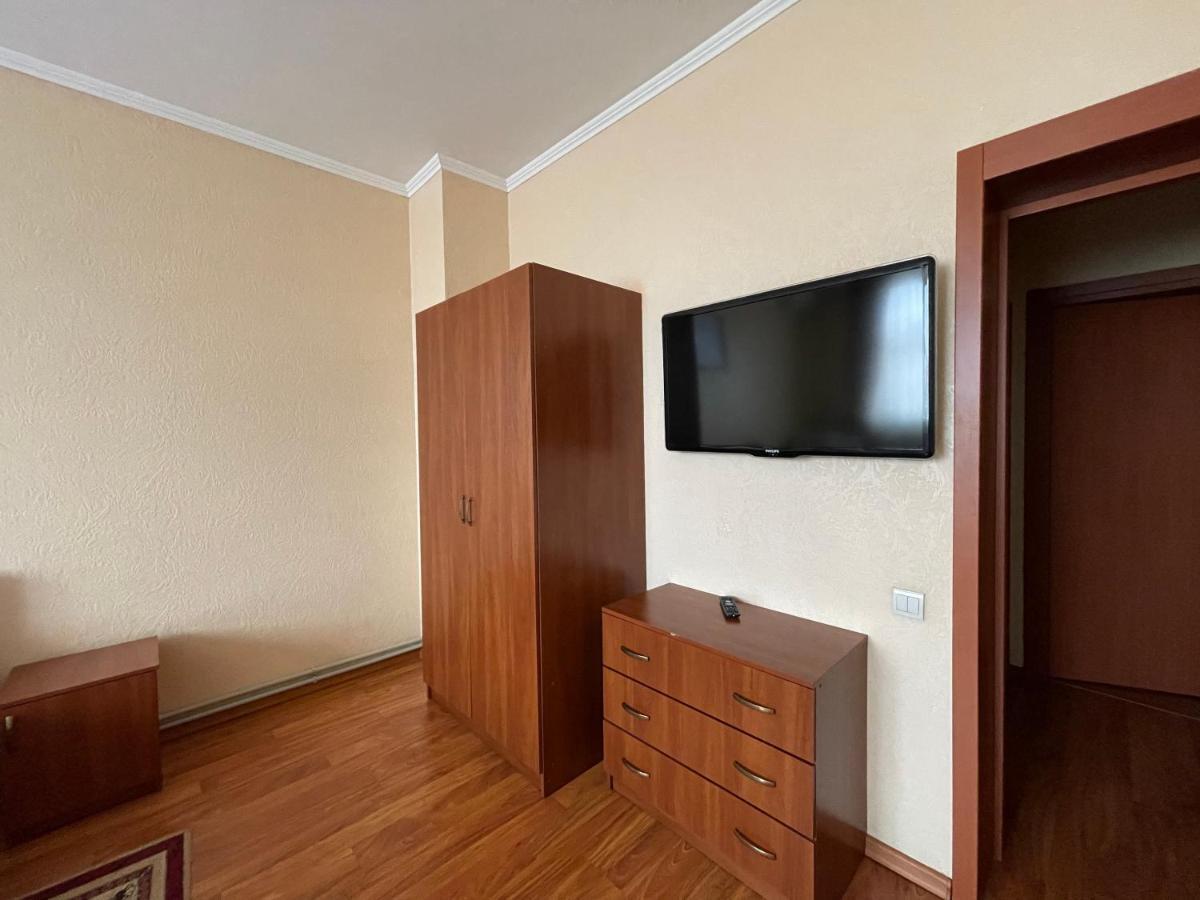 Hotel Yunist Ivano-Frankivsk Esterno foto