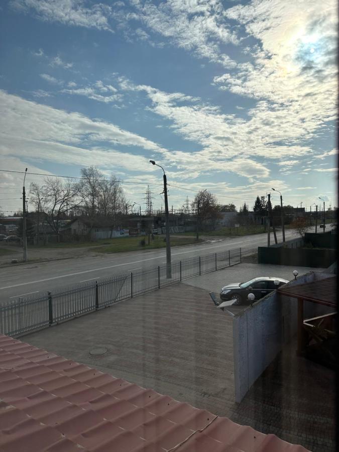 Hotel Yunist Ivano-Frankivsk Esterno foto