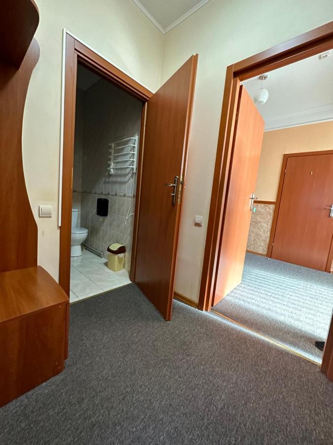 Hotel Yunist Ivano-Frankivsk Esterno foto